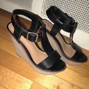 NWOT black wedges!